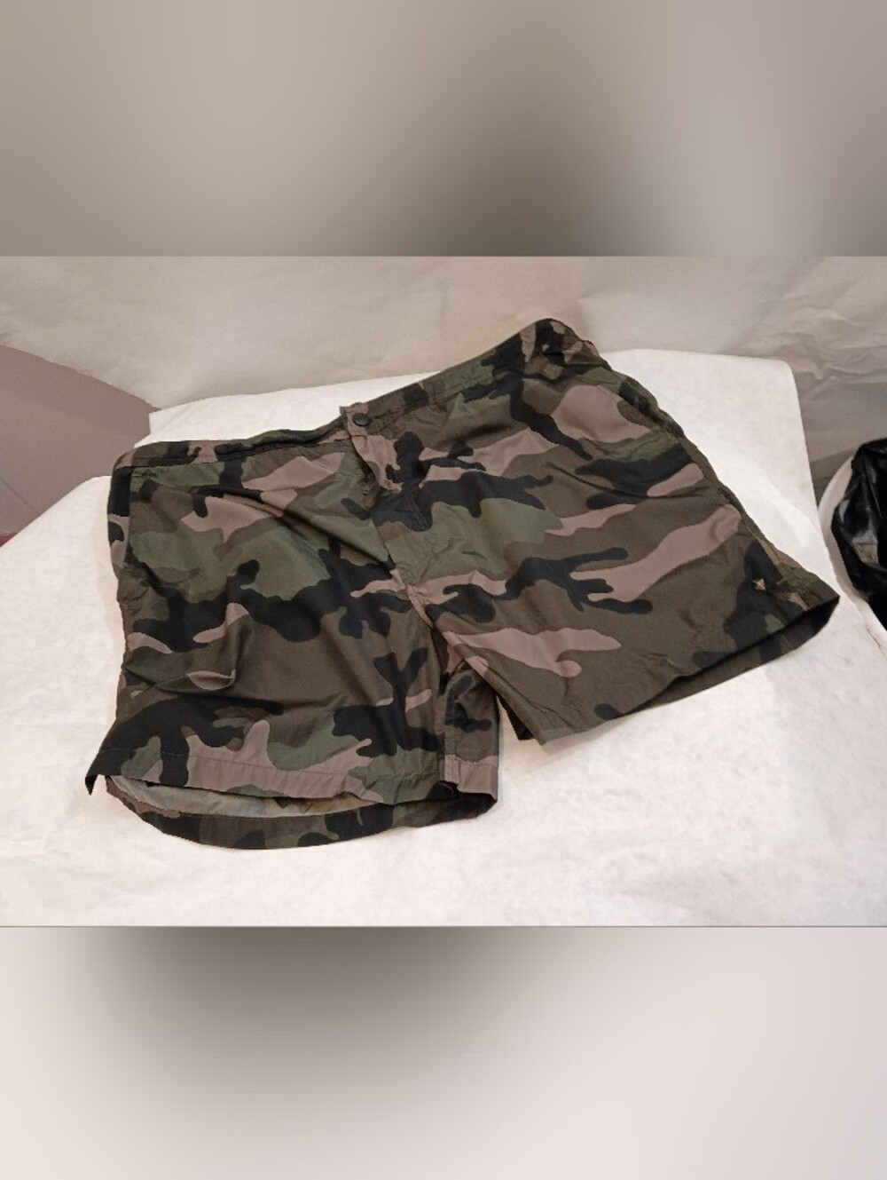 Valentino Camo Iconic Stud Shorts EU 48 Us 34 Authentic Polyamide